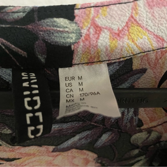 H&M Short Botanical Pattern Kimono - Picture 5 of 6